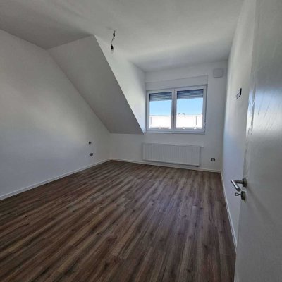 Erstbezug nach Modernisierung – 2-Zimmer-Dachgeschosswohnung im Herzen von Worms