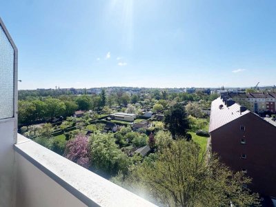 Wohnen über den Dächern von Hannover: moderne 4-Zi-Wohnung mit Panorama-Blick in Limmer