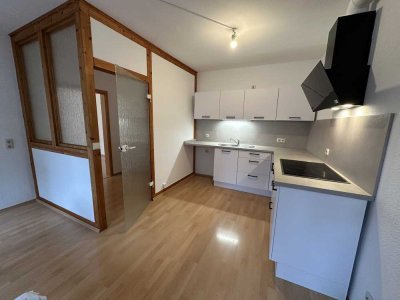 Helle modernisierte  2-Zimmer Wohnung in Aschaffenburg - Damm