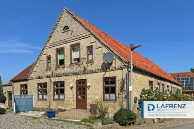 Alte Schule! Landhaustraum mit 4 Wohnungen in Bisdorf