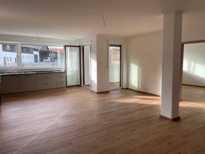 Anfragen per Mail:  Neue, tolle 2,5-Zi-Whg in Regenstauf OT Steinsberg - Niedrigenergiestandard (3)