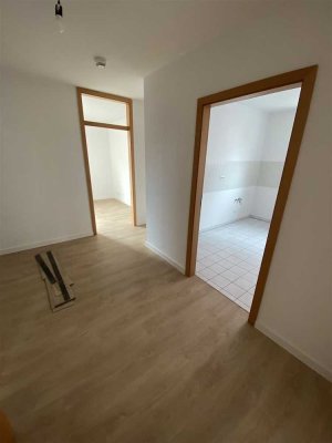 Erfurt* Karree am Südpark* helle 2 Zimmer-Wohnung mit Balkon* sep. Küche* Tageslichtbad