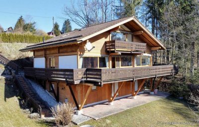 Ruhig, sonnig, Bergpanoramablick!
Großzügiges Ferienchalet 
mit Panoramaterrasse im Chiemgau
