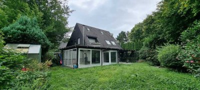 Einseitig angebautes Einfamilienhaus in der Bols-Siedlung (NE-Vogelsang) direkt am Naturschutzgebiet