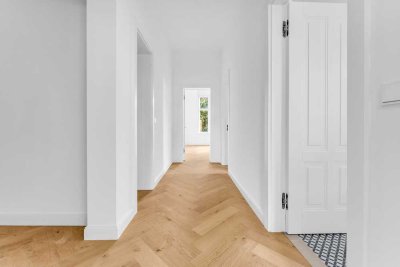 Historische Stadtvilla am Schlosspark – Stilvoll kernsanierte 3-Zimmer-Wohnung mit Südbalkon