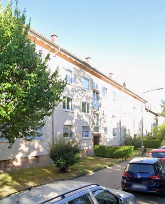 Helle und ruhige 3-Zimmer-Wohnung mit Balkon nahe U-Bahn Station Lindenbaum.