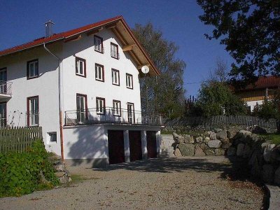 Exklusive 5-Zimmer Erdgeschoss-Wohnung mit Garten in Eiselfing