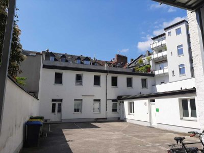 Stylische Loftwohnung mit Kamin und Luxusbad