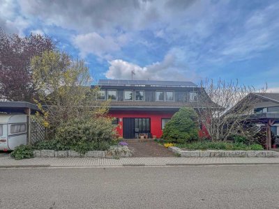 Zweifamilienhaus mit Charme und viel Platz in idyllischer Lage