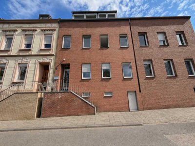 Kernsarnierte Maisonettewohnung in Bettrath-Hoven zu vermieten