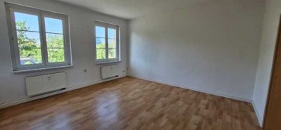 2-Raum-Wohnung mit Badewanne und bester Verkehrsanbindung