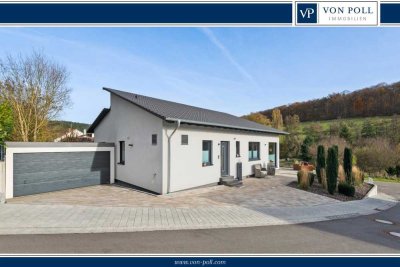 Modernes Wohnen auf einer Ebene! Neuwertiger Bungalow auf sonnigem Eckgrundstück!