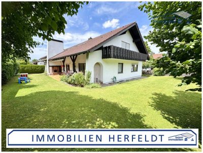 Traumhaftes Anwesen mit 393 m² – Perfekt für Vermietung, Gewerbe oder Zwei-Parteien-Nutzung!