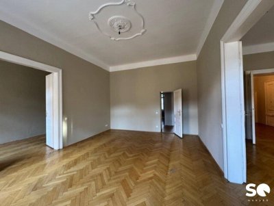 #SQ - ERSTBEZUG: 5-ZIMMER-ALTBAUWOHNUNG MIT BALKON IN TOPLAGE!