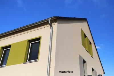 Fünffamilienhaus nebst Anbau am Rande der Altstadt