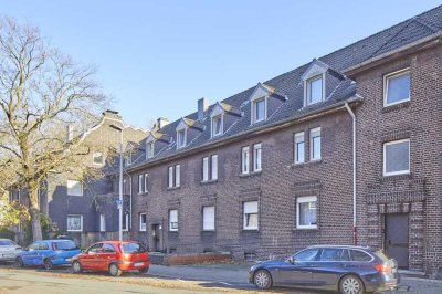 Großzügig geschnittene, voll renovierte 3-Zimmer-Wohnung mit modernem Dusch-Wannen-Bad