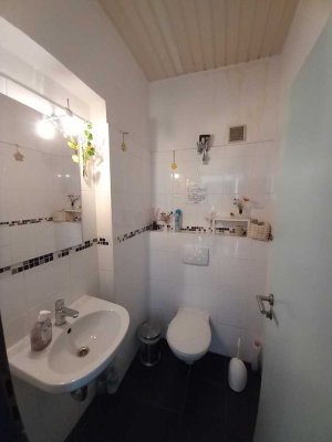 Provisisonsfrei! 1-Raum-Studentenapartment zentral -Gemeinschafstoiletten u. -duschen! - Ab 1.2.2026