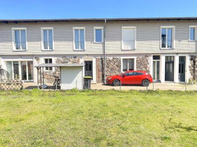 4-Zimmerwohnung, Gartenterrasse, direkt am See, privater Hofraum