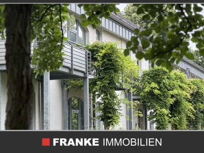 EXKLUSIV - LOFT LIVING  MIT GALERIE & BALKON DIREKT AM PARK