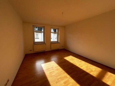 Großzügige Wohnung für Familien- hell & ruhig gelegen!