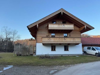 Gepflegte 4,5-Zimmer Wohnung mit Balkon in Surberg