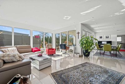 Exklusives Wohnen trifft auf perfekte Arbeitsmöglichkeiten.  Raum für Leben, Erfolg und Ideen