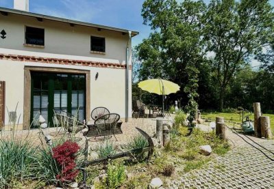 Stilvoll eingerichtetes Landhaus in ruhiger Umgebung