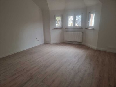 Renovierte helle 3-Zimmer Dachgeschosswohnung in Dortmund-Oestrich