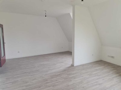 Gepflegte 4-Zimmer-Dachgeschosswohnung zu vermieten!