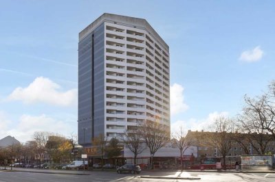 Erstbezug nach Sanierung: 2-Zimmer-Wohnung mit Weitblick und Tiefgaragenstellplatz auf St. Pauli