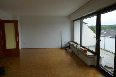 Herdecke-Semberg: Helle 3 Zimmerwohnung, 98 qm, mit Balkon in ruhiger grüner Lage!