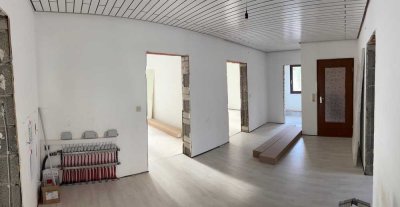 Helle 4,5-Zimmer-Wohnung mit Südterrasse nach Sanierung