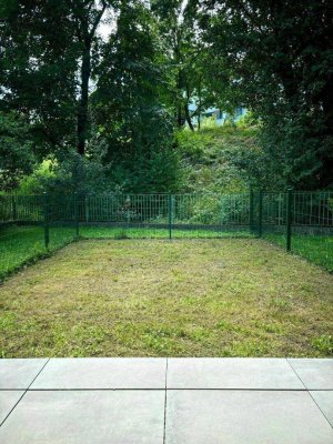 GARTEN FEELING ! NEUWERTIGE - MODERNE 2 ZIMMER WOHNUNG + GARTEN + BALKON + TERRASSE