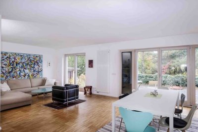 Stilvoll modernisierter Bungalow auf großzügigem Grundstück in bevorzugter Lage von Kleinmachnow