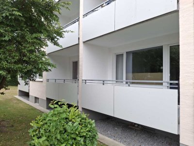 Helle 2-Zimmer-Hochparterre-Wohnung mit geh. Innenausstattung, Balkon, EBK frei ab 1.9 oder 1.10