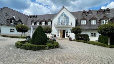 2-Zimmerwohnung mit Terrasse und grüner Aussicht im Golfplatz-Resort Seddiner See
