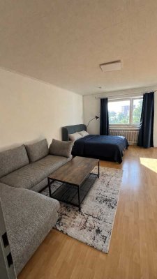Möblierte 3-Zi-Wohnung mit EBK und Balkon im Textilviertel
