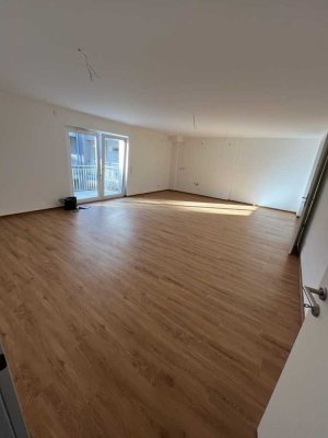 Vermietung von Wohnungen in moderner Wohnanlage, 4 Zimmer–Wohnung, Balkon, PLZ 66424, Warburgring 7
