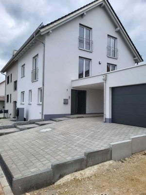 7-Zimmer-Doppelhaushälfte  zur Miete in Nandlstadt