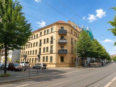 2015 sanierte **5-Raum-Wohnung** mit 2 Bädern und Terrasse in Lindenau zu verkaufen.