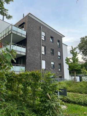 Neuwertige 2 Zimmer Wohnung mit Einbauküche, Aufzug und Tiefgarage in der Solinger Südstadt