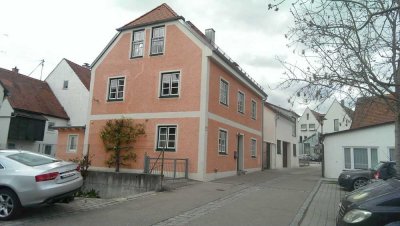 Günstiges 5-Zimmer-Einfamilienhaus in Geisenfeld