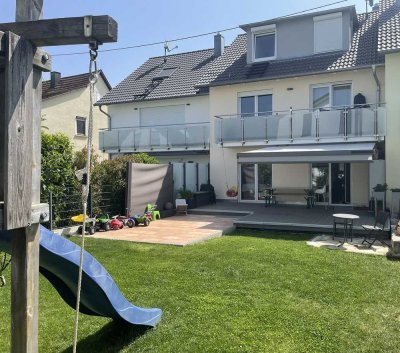 Attraktives 7,5-Zimmer-Reihenhaus mit EBK in Pliezhausen (zeitlich begrenzt auf 4 Jahre)
