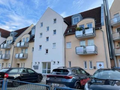 Zentral gelegen und gut geschnitten: 2-Zimmer-Wohnung mit Tageslichtbad in Offingen