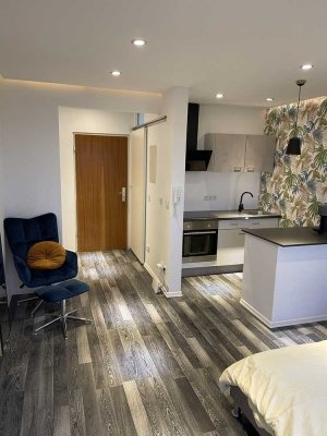 RENOVIERTE  VOLLMÖBLIERTE 1 Zimmer WOHNUNG- WESTADT KARLSRUHE