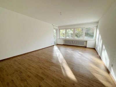Citylage, renoviert mit EBK & Fahrstuhl - 2,5-Zi-Wohnung mit Balkon in der Innenstadt