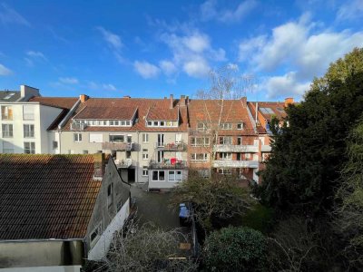 Wohnung in ruhiger, innenstadtnaher Lage, sucht WG