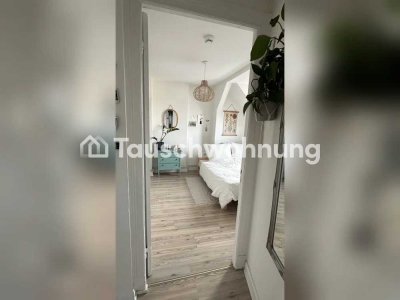 Tauschwohnung: Über den Dächern Eppendorfs - ausgebauter Altbau