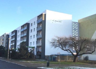 Perfekter Grundriss - großes Wohnzimmer mit Balkon!