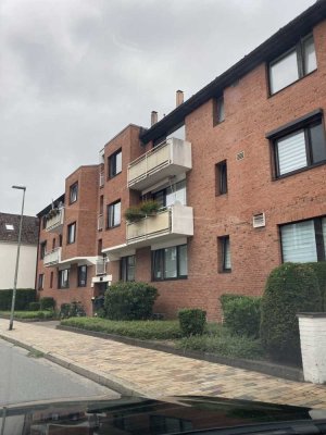 Helle 2-Zimmer-Wohnung im 2. OG mit Balkon in Neumünster